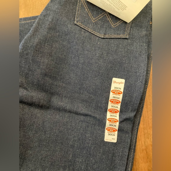 Wrangler Cowboy Cut Jeans in Deep Blue - Picture 2 of 4